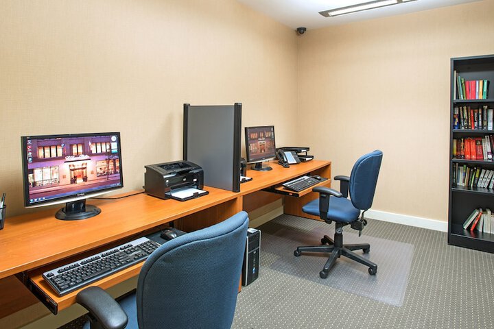 Le Square Phillips Hotel & Suites