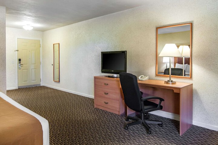 Room 14 of 37