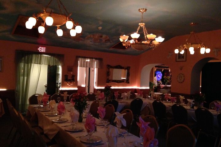 Ballroom/Hall 33 of 40