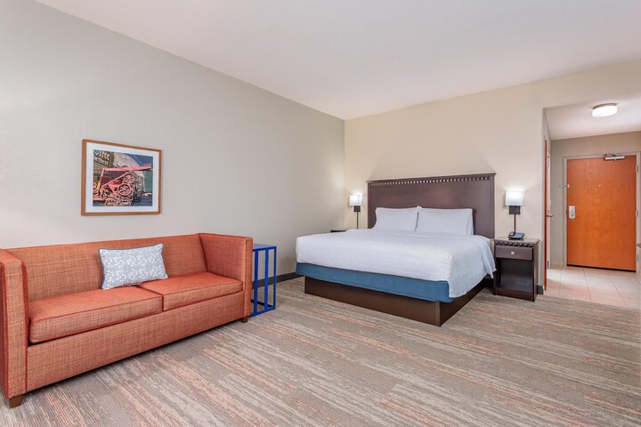 Hampton Inn & Suites Parkersburg Downtown