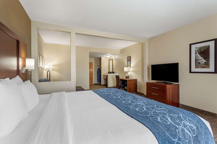 Room 11 of 38