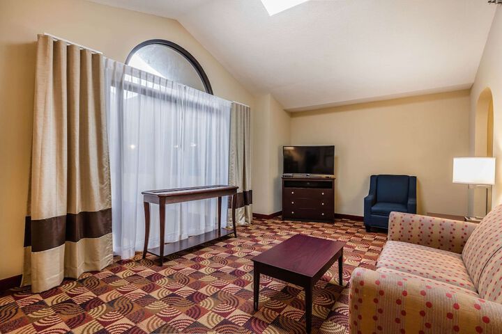 Room 30 of 43