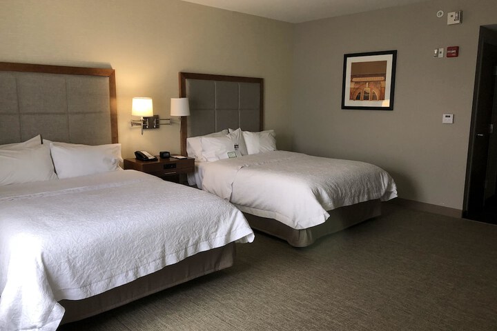 Room 8 of 40