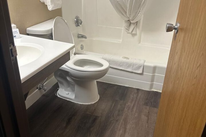 Super 8 by Wyndham Watertown
