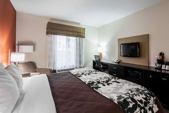 Room 21 of 63
