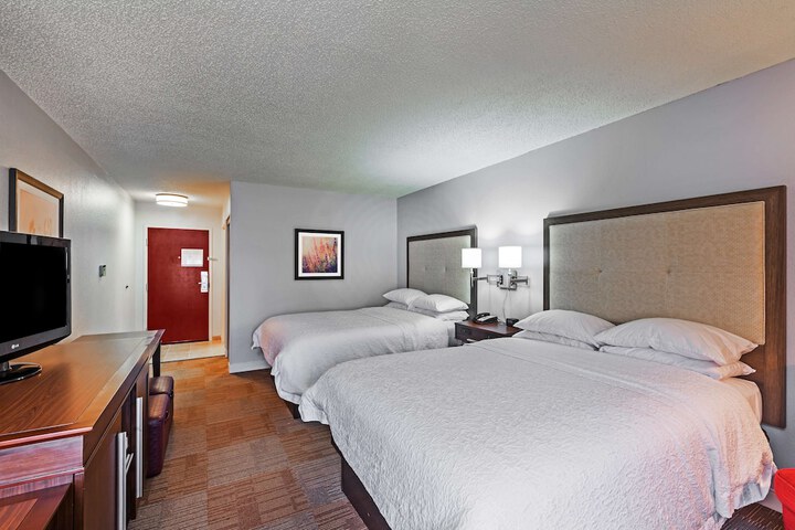 Room 27 of 32