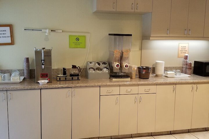 Breakfast/Coffee Service 36 of 44