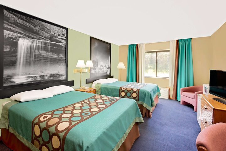Room 12 of 15
