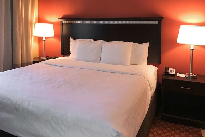 Room 38 of 65