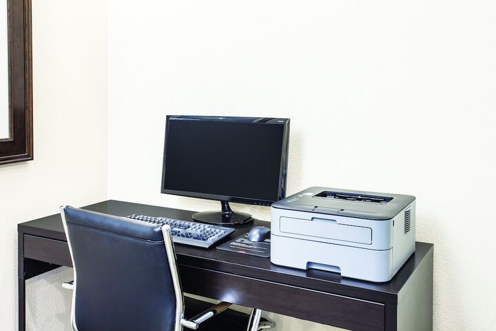 Business Center 36 of 36