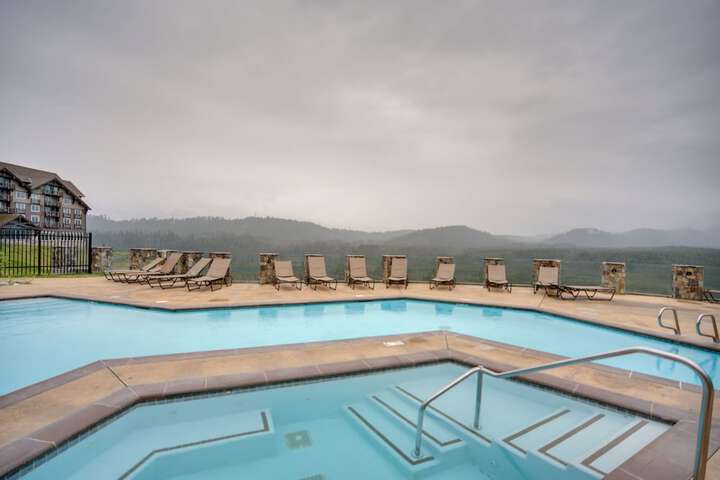 Cle Elum Condo w / Balcony in Suncadia Resort!