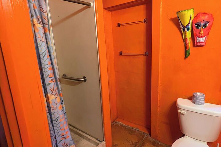 Room 243 of 286