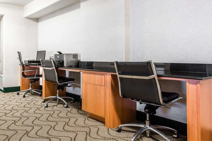 Comfort Suites Victorville-Hesperia