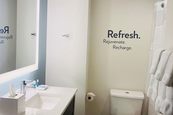 Room 21 of 51