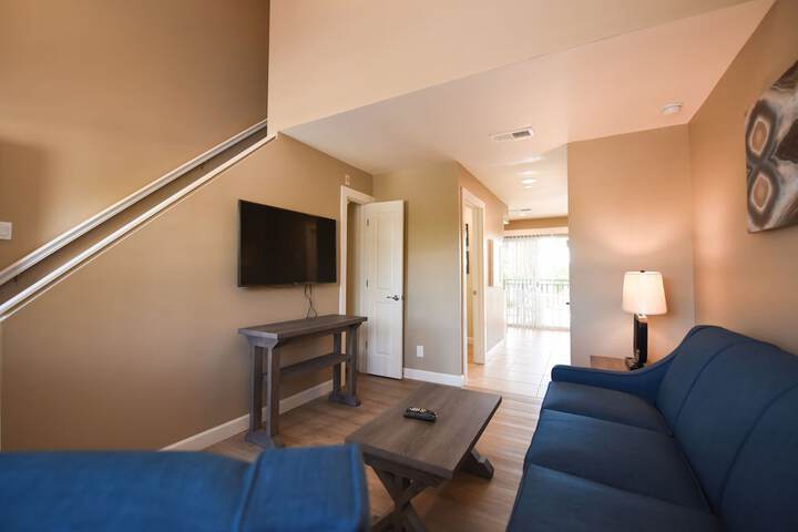 Waterside Suites & Marina