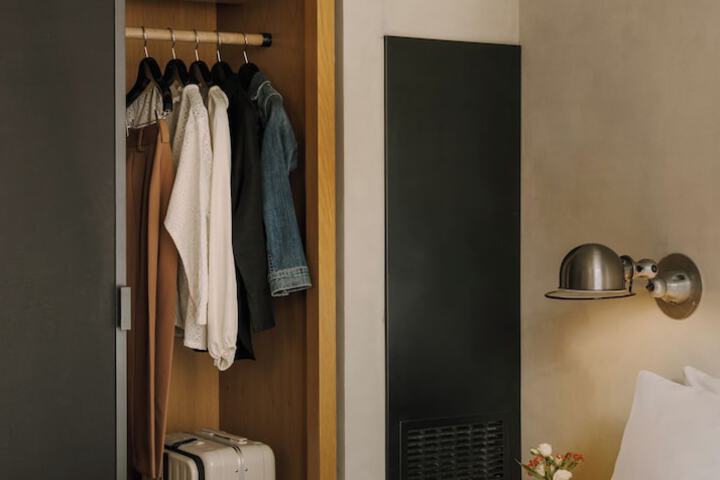Room 51 of 67