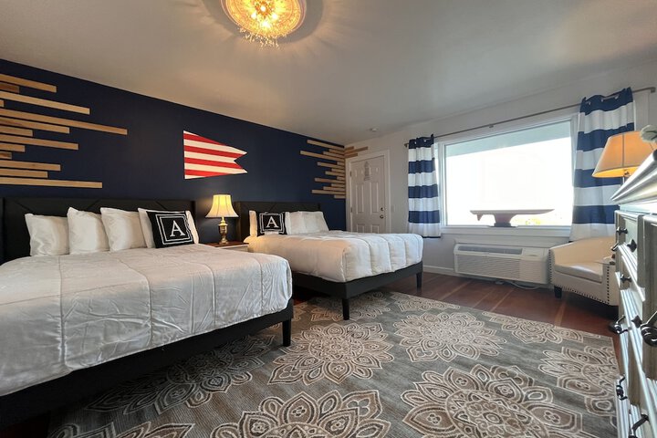 Room 10 of 11