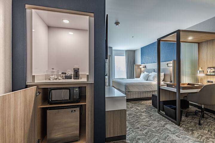 Room 18 of 42