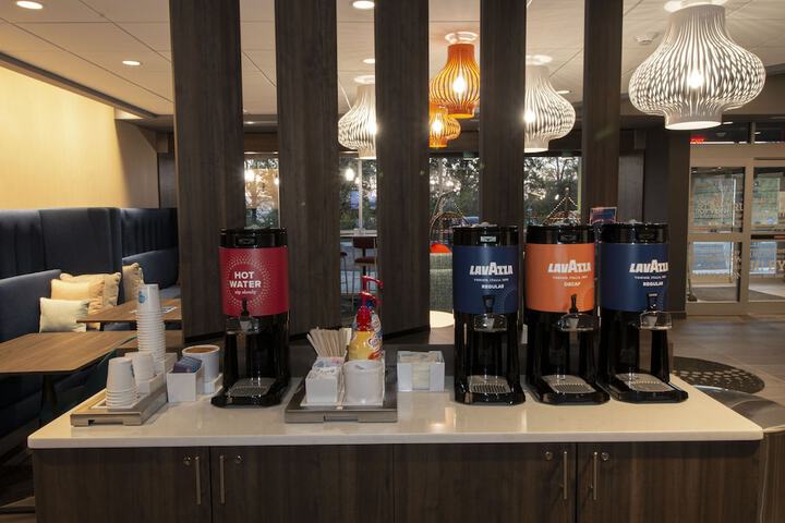 Breakfast/Coffee Service 20 of 26