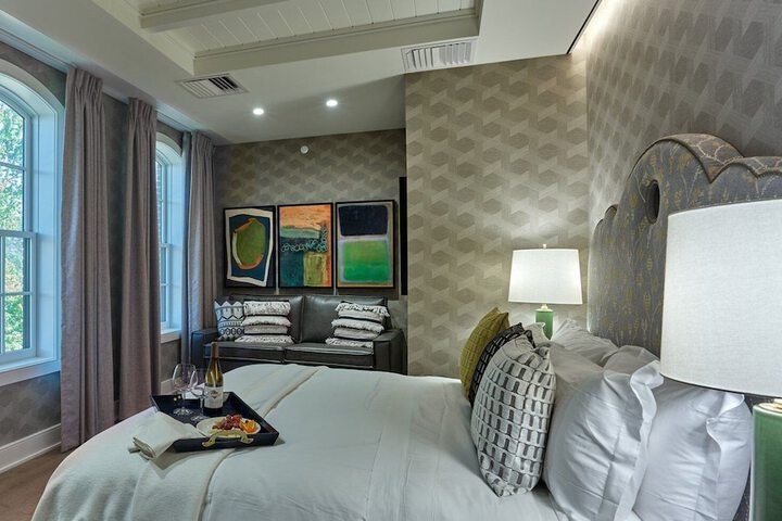Room 14 of 33
