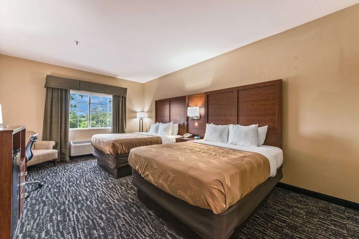 Room 51 of 79