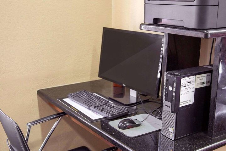 Business Center 22 of 22