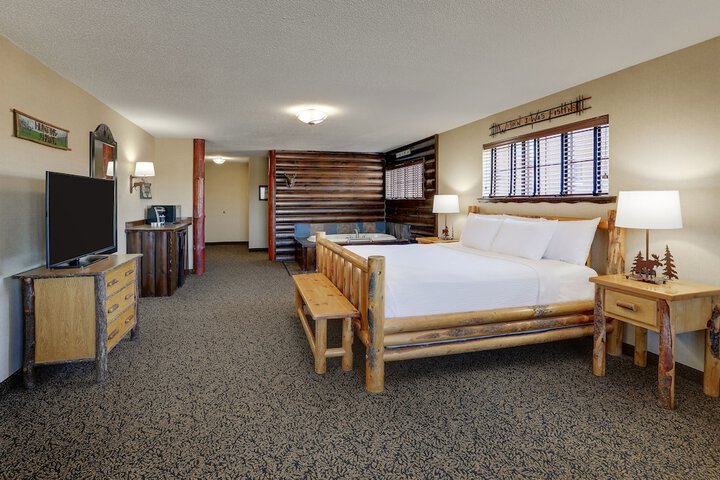 Room 16 of 44