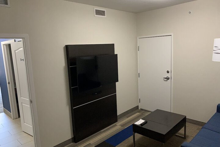 Room 65 of 78