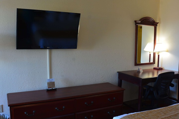 Room 10 of 36