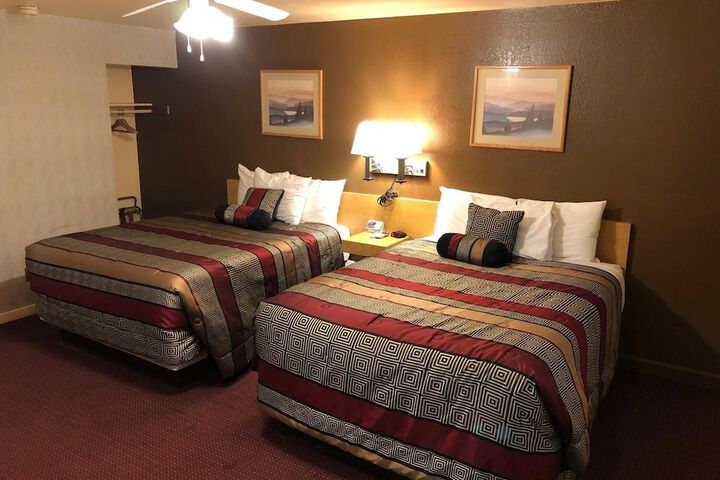 Room 9 of 17