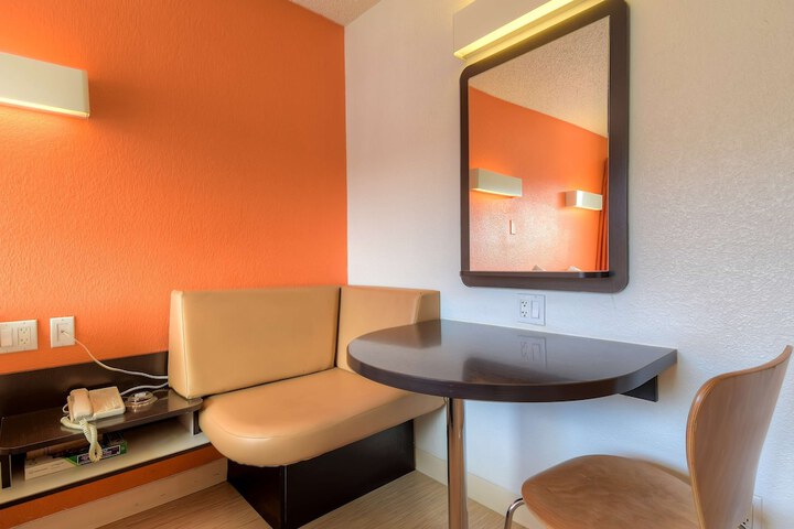 Room 36 of 39