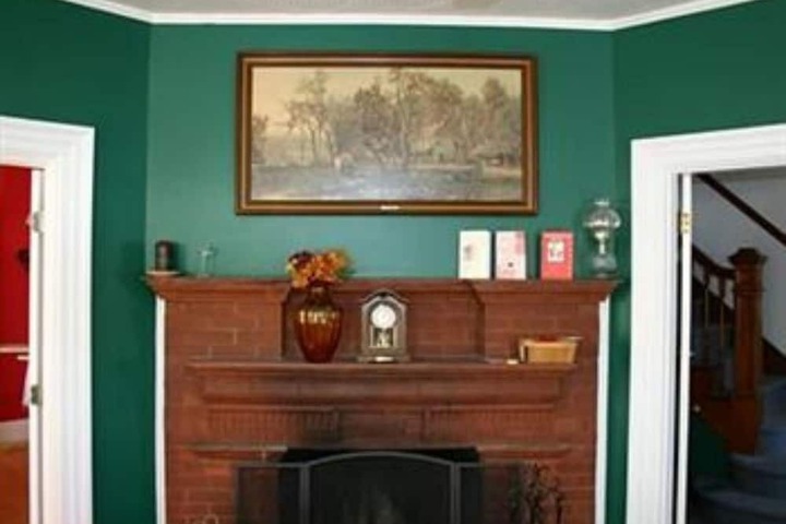 THE YOUNG HOUSE BED AND BREAKFAST