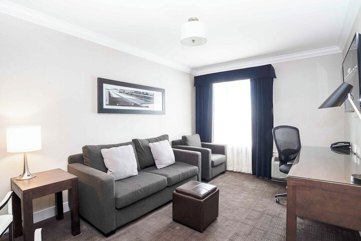 Sandman Signature Prince George Hotel