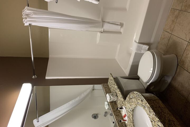Room 11 of 35