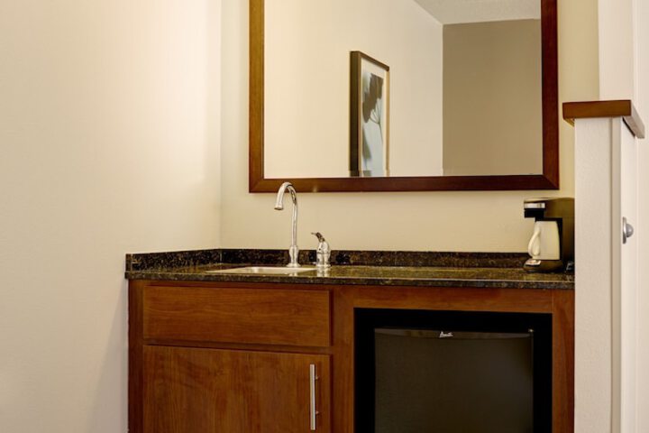 Room 20 of 30