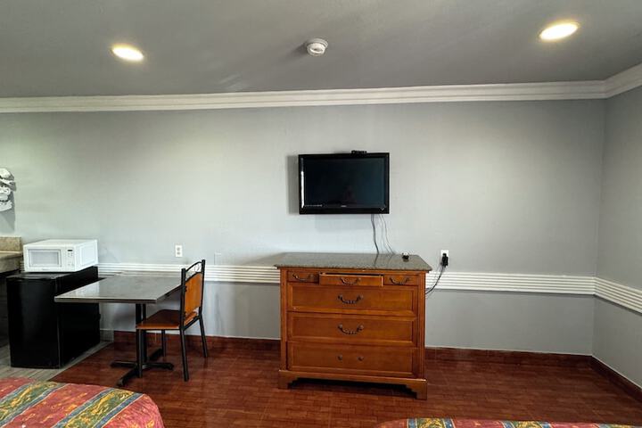 Room 18 of 31