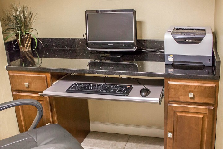 Business Center 25 of 25