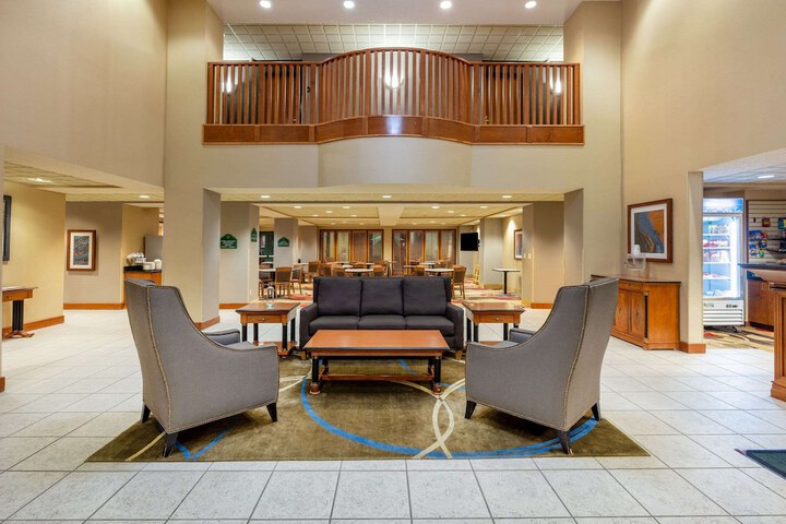 Hotel Interior 10 of 40