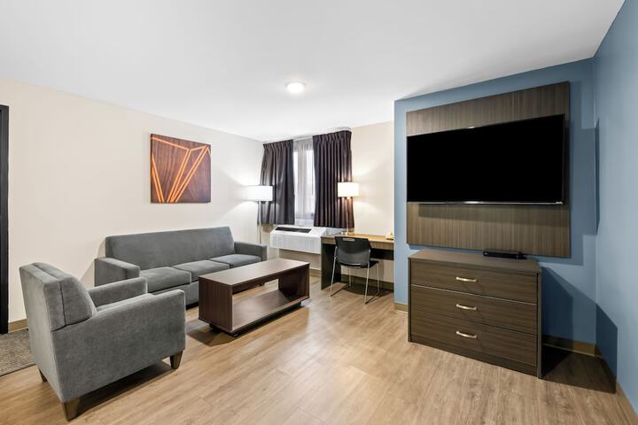 Room 27 of 51