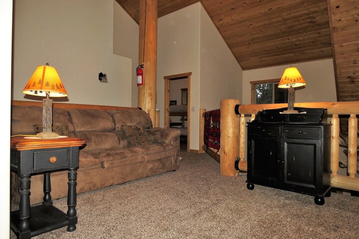 The Hideaway Lodge