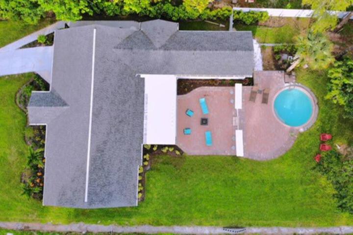 Cheerfull 4 / bed/ 3 Bath / pool / best Location