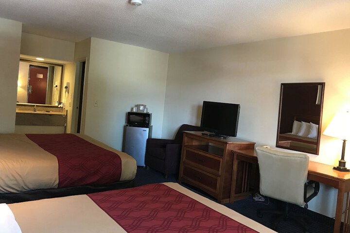 Room 25 of 49