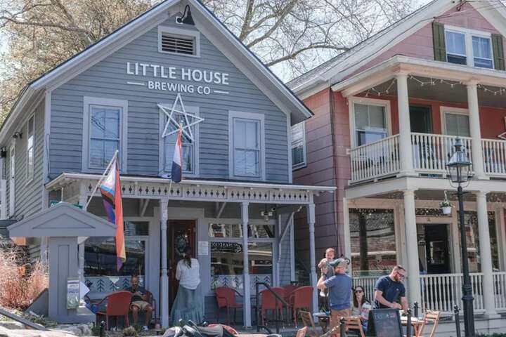 James Pharmacy Bed & Breakfast