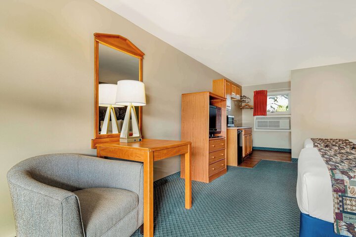 Room 16 of 61