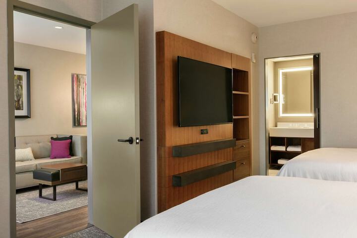 Room 38 of 62