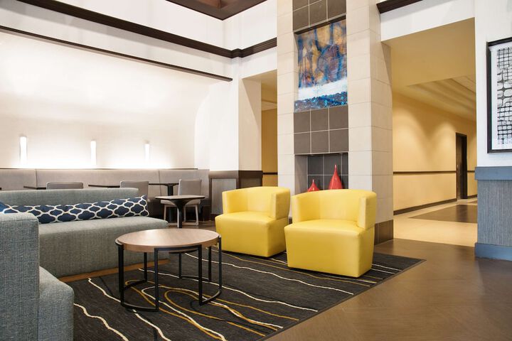 Hotel Interior 11 of 48