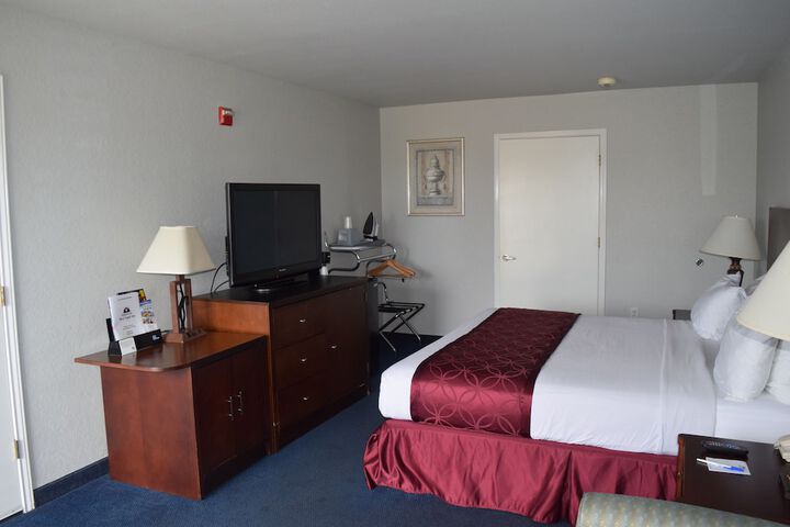 Room 28 of 53