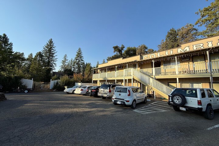 Columbia Inn Motel CA 49