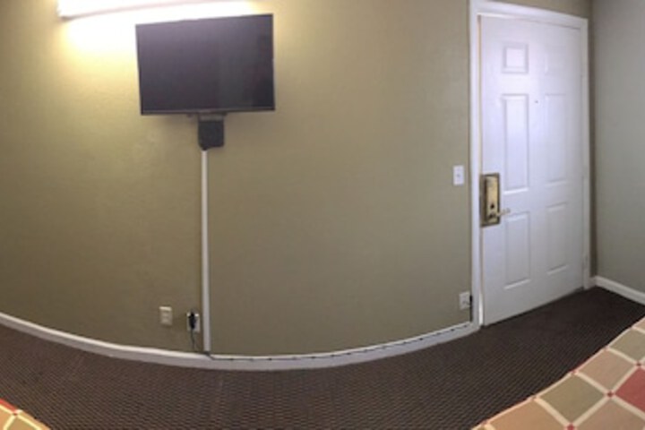 Room 13 of 14