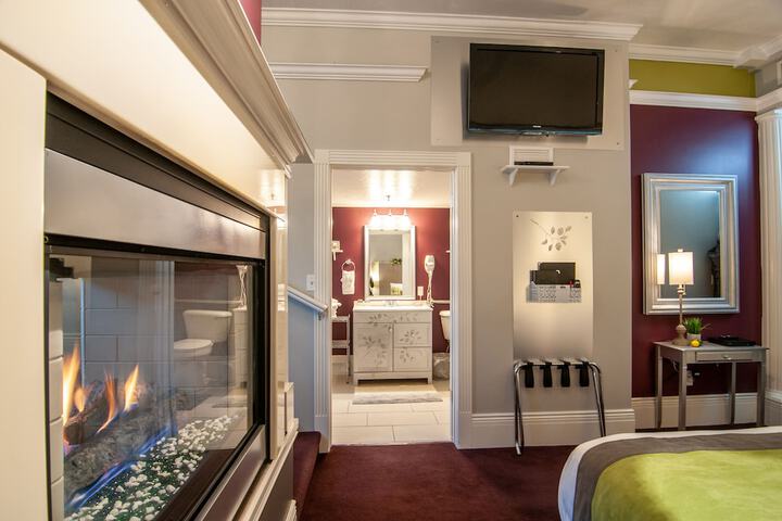 Room 56 of 204